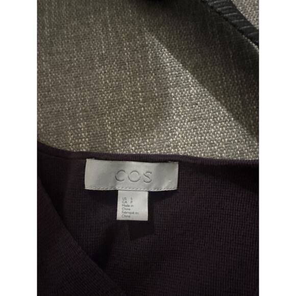 COS Womens Merino Wool V-Neck Pullover Sweater EUC Purple Plum - Picture 3 of 7